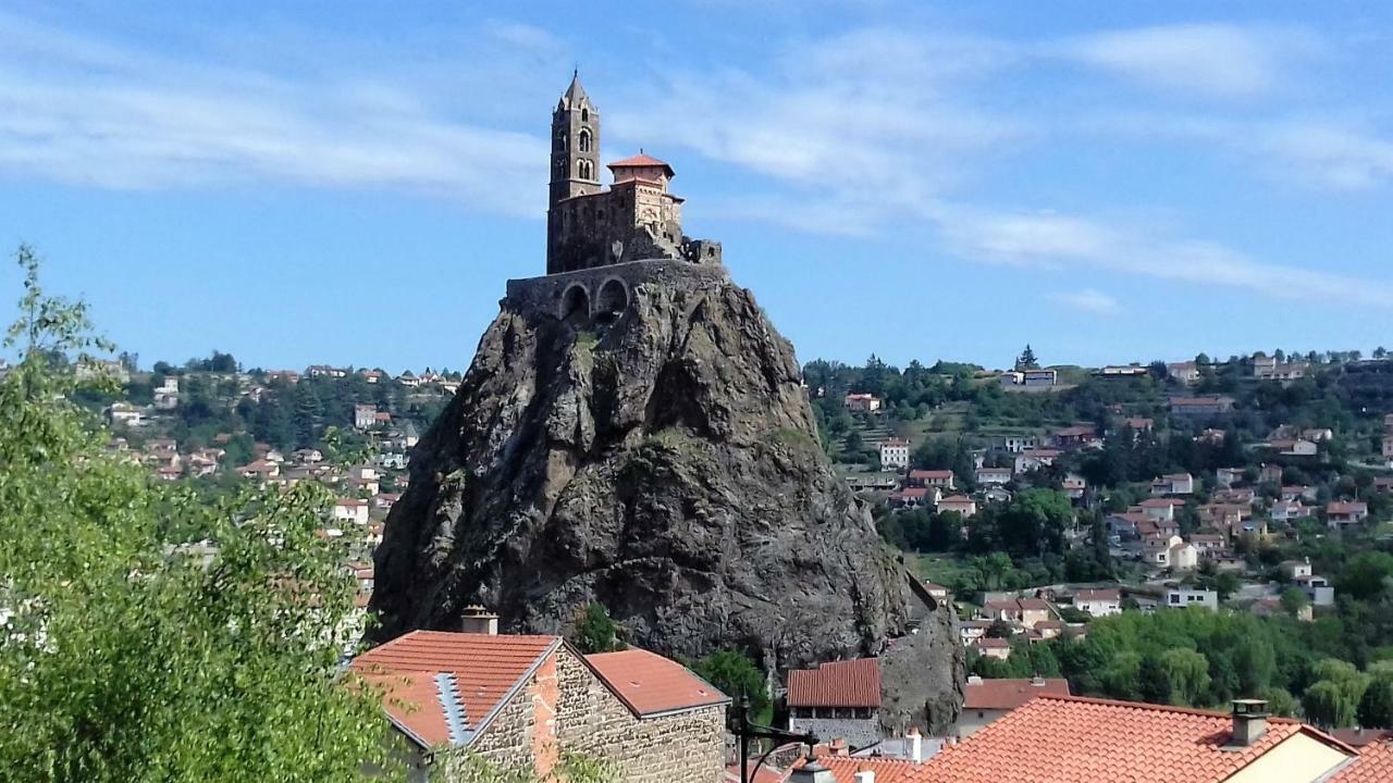 Apartament Le Petit Seguret Le Puy-en-Velay Zewnętrze zdjęcie