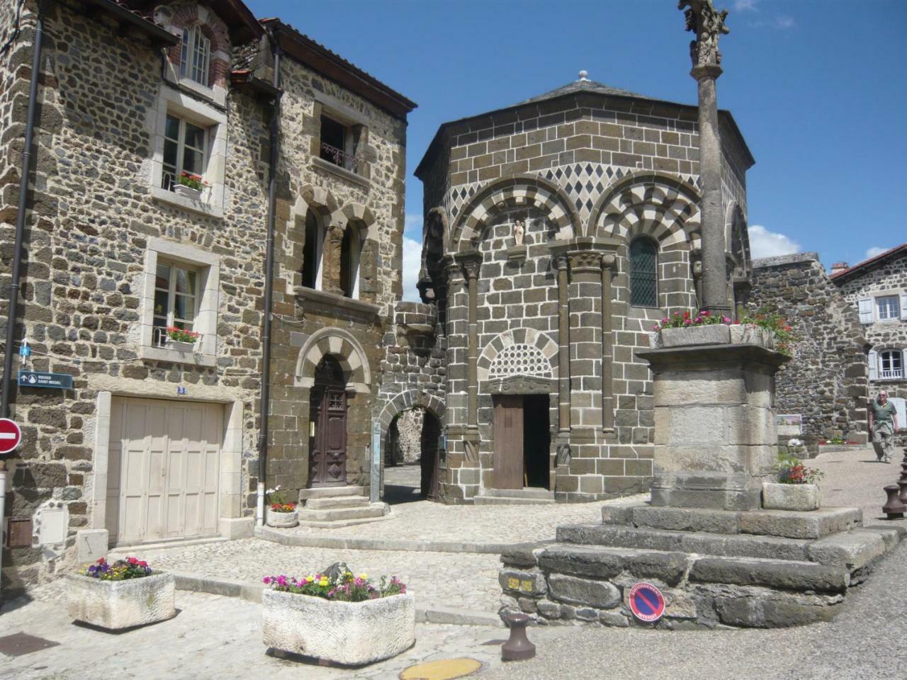 Apartament Le Petit Seguret Le Puy-en-Velay Zewnętrze zdjęcie
